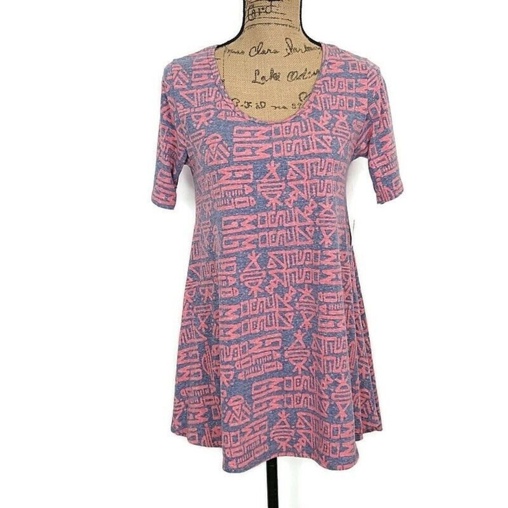 NWT Lularoe Womens sz XS Perfect T Shirt Short Sleeve Scoop Neck Pink Geometric